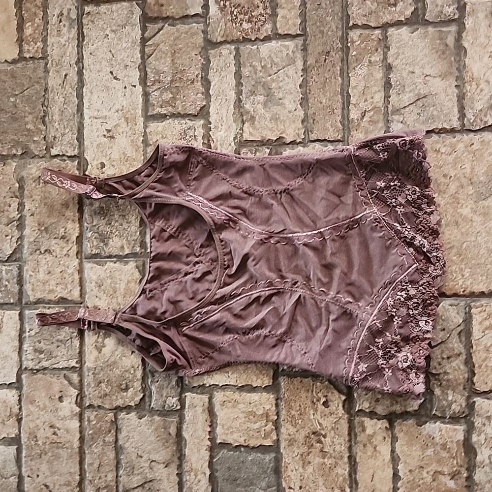 Lace-Trim Cami Tank Top in Dusty Mauve